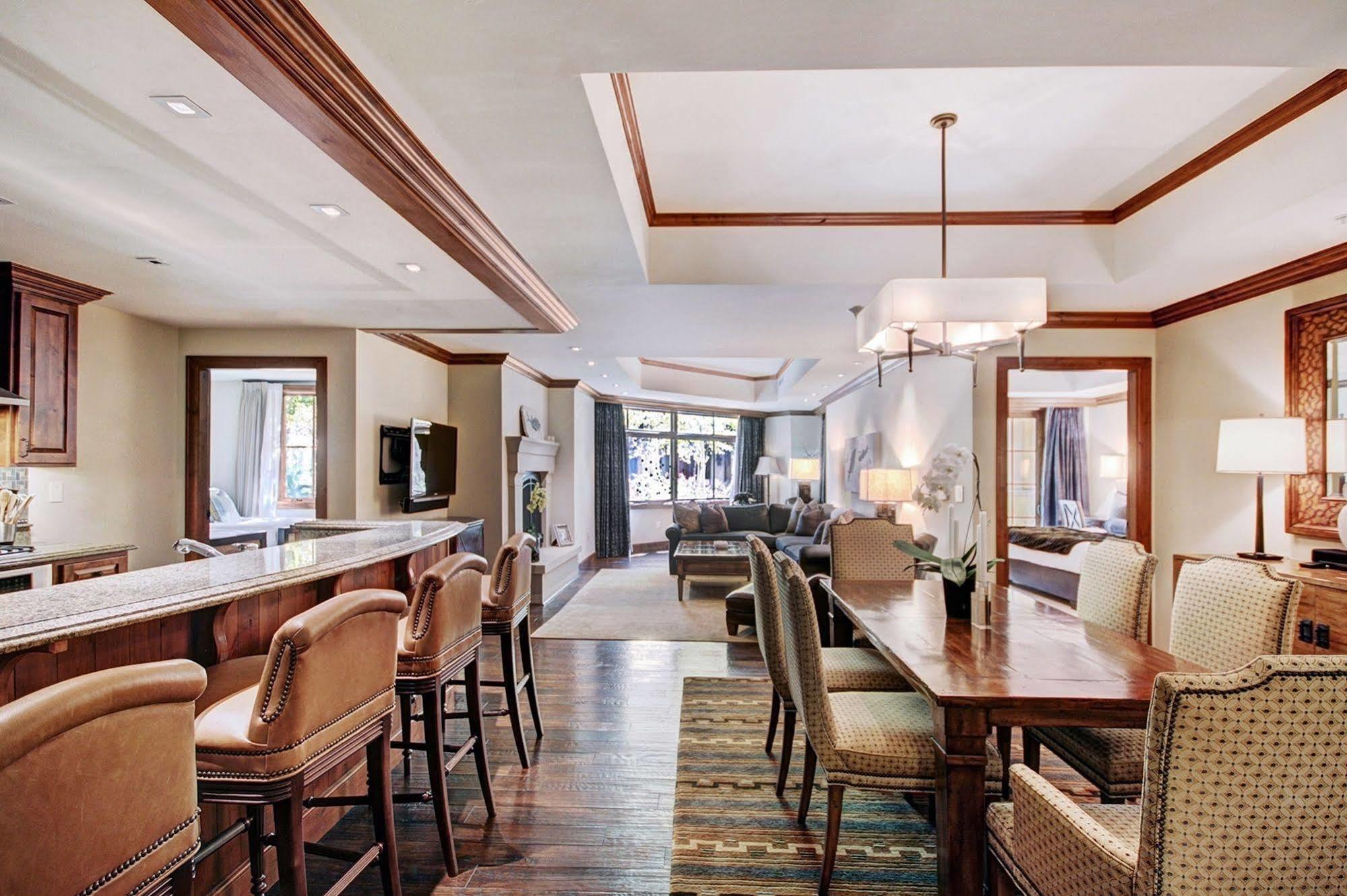 Legendary Lodging At The Ritz Vail Exterior foto