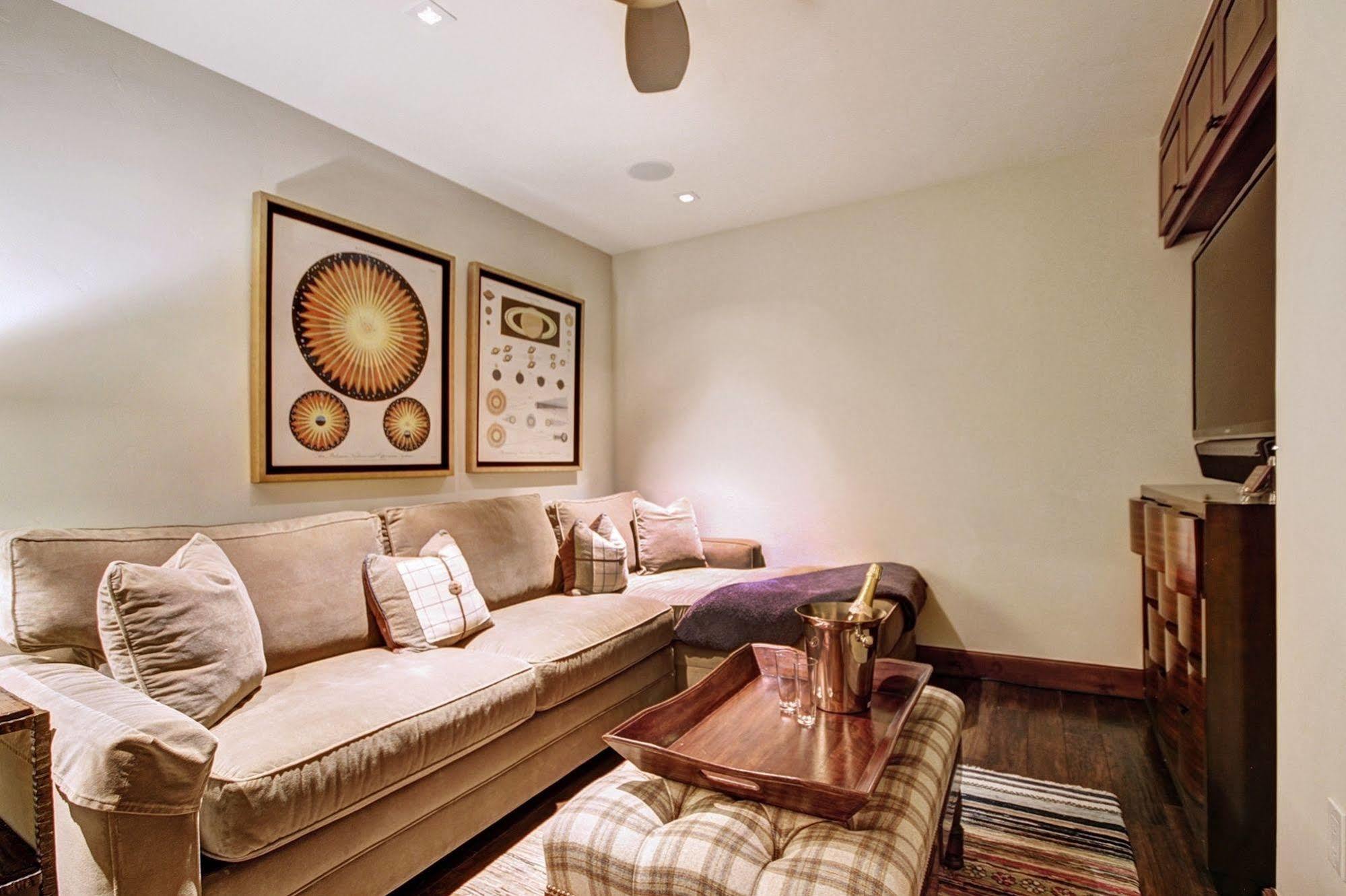 Legendary Lodging At The Ritz Vail Exterior foto